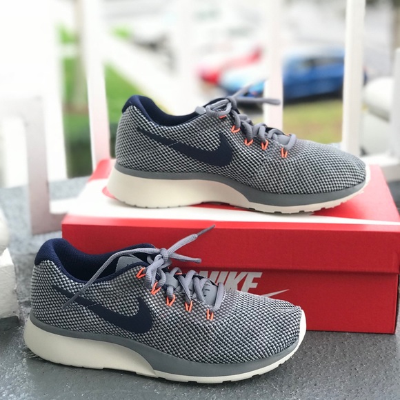 NWT Nike Tanjun Racer Cool Grey WMNS - Picture 3 of 8